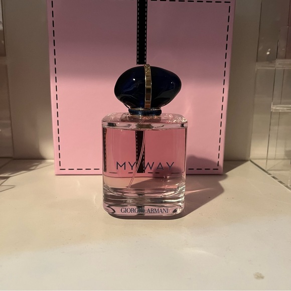 Giorgio Armani Accessories - Giorgio Armani My Way read description‎